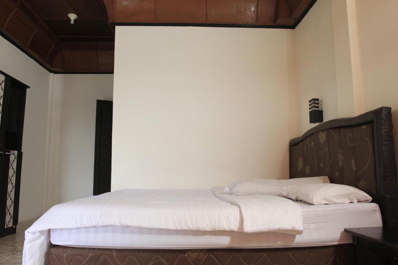 Sony Cottage Samosir Island Exterior foto