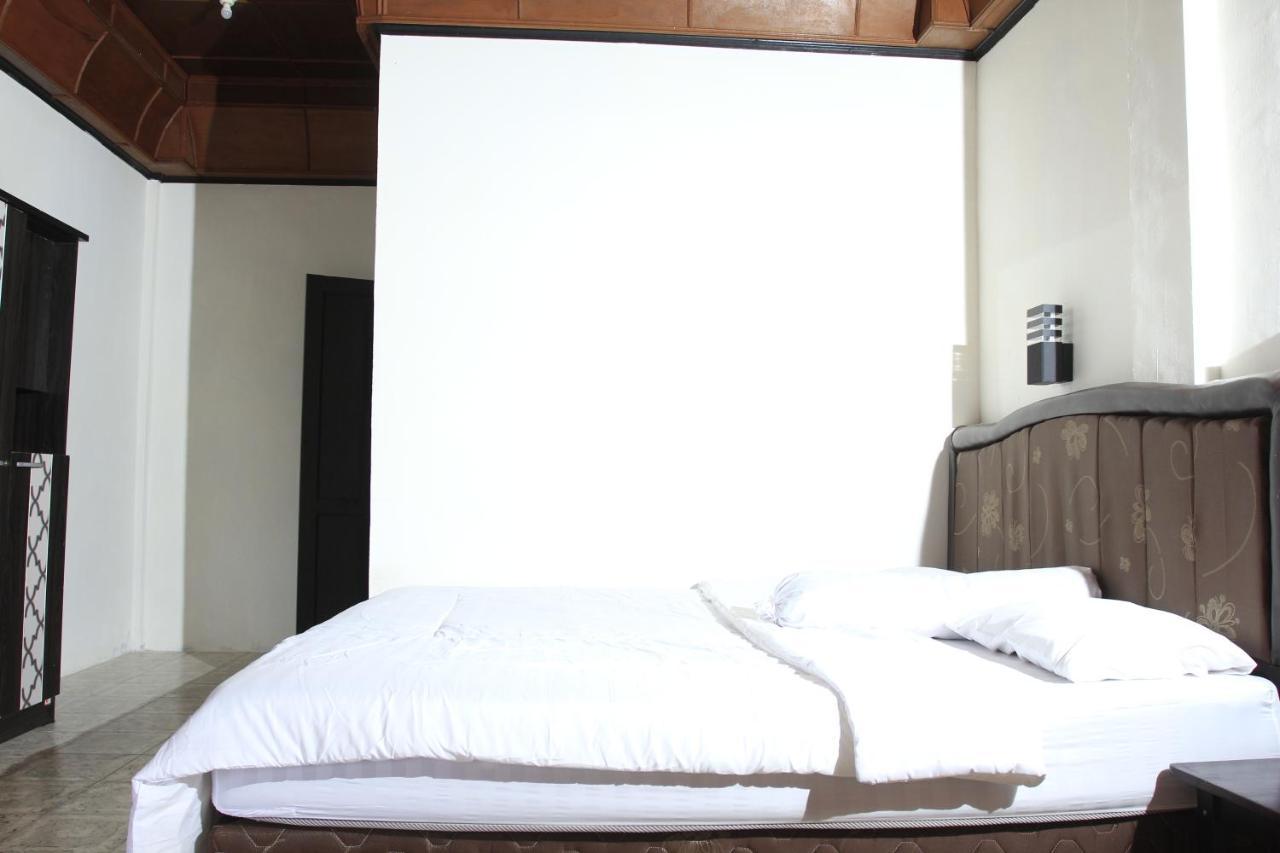 Sony Cottage Samosir Island Exterior foto
