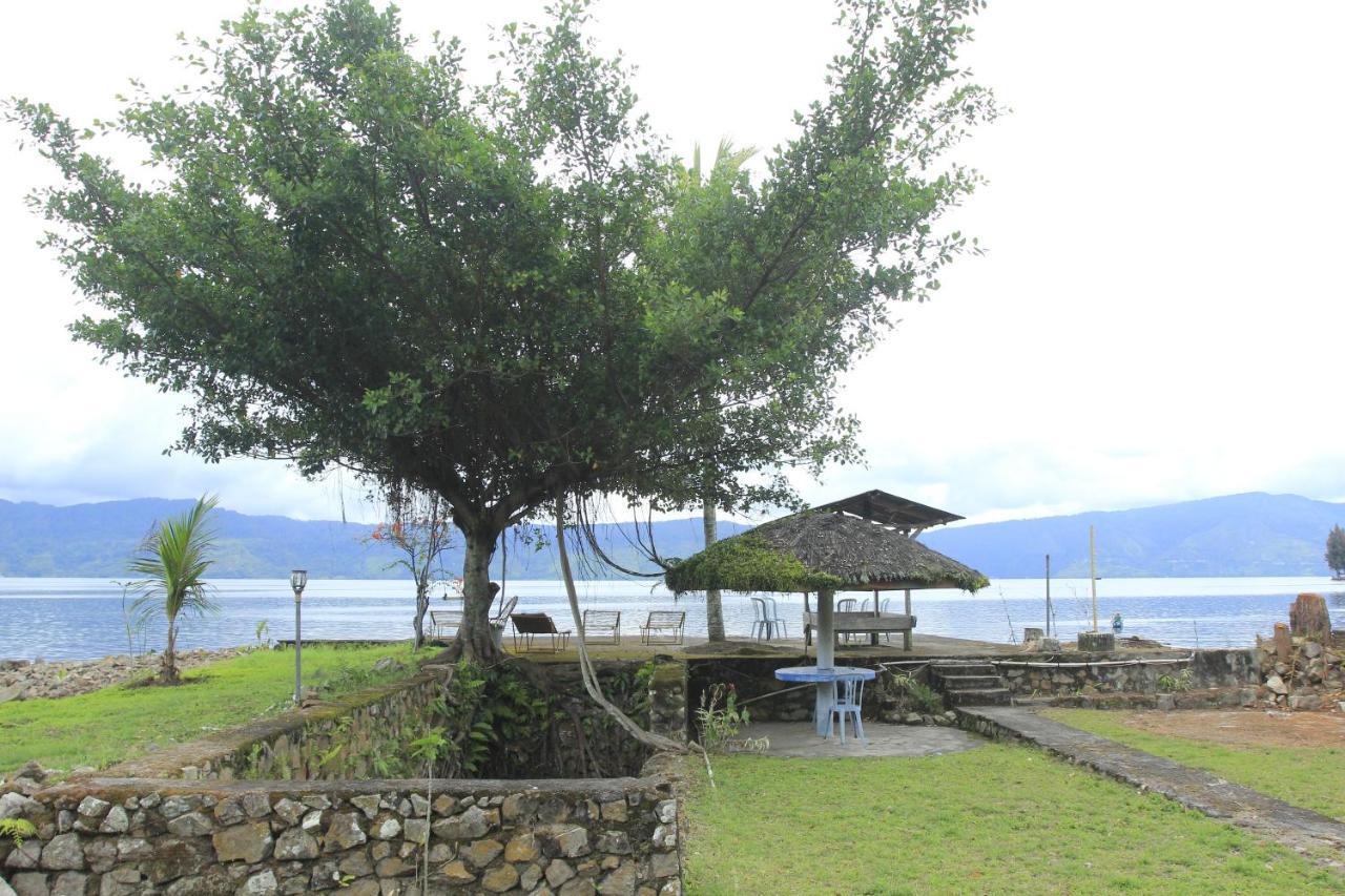 Sony Cottage Samosir Island Exterior foto